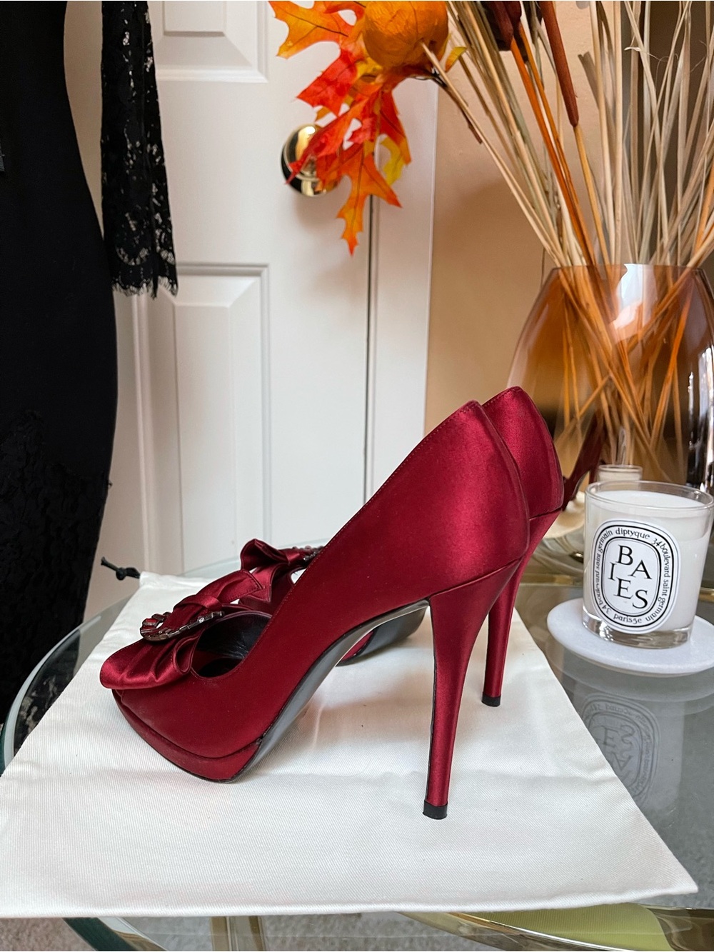 Stuart Weitzman Satin Peep Toe Pumps Size 9 Burgundy Bow Crystal Heels - Picture 8 of 15